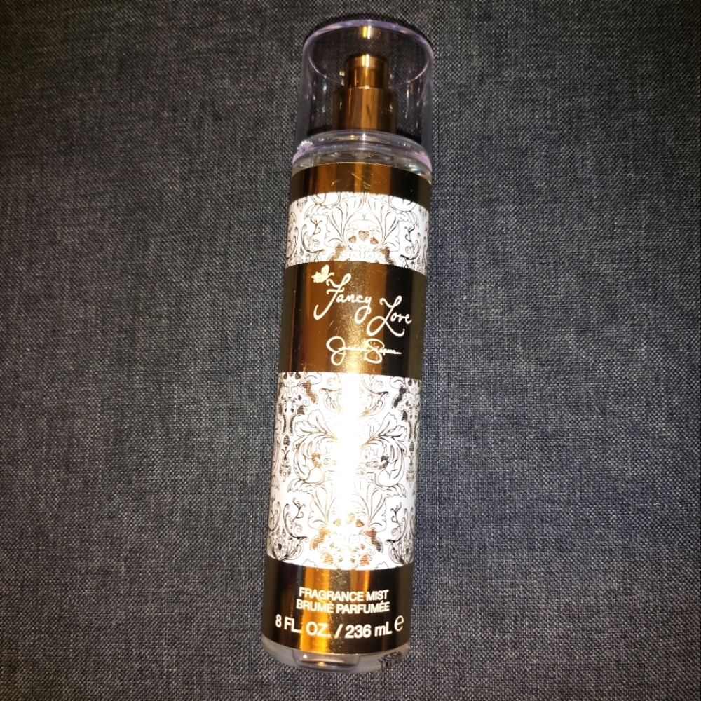 Jessica Simpson Fancy Love body spray 8oz